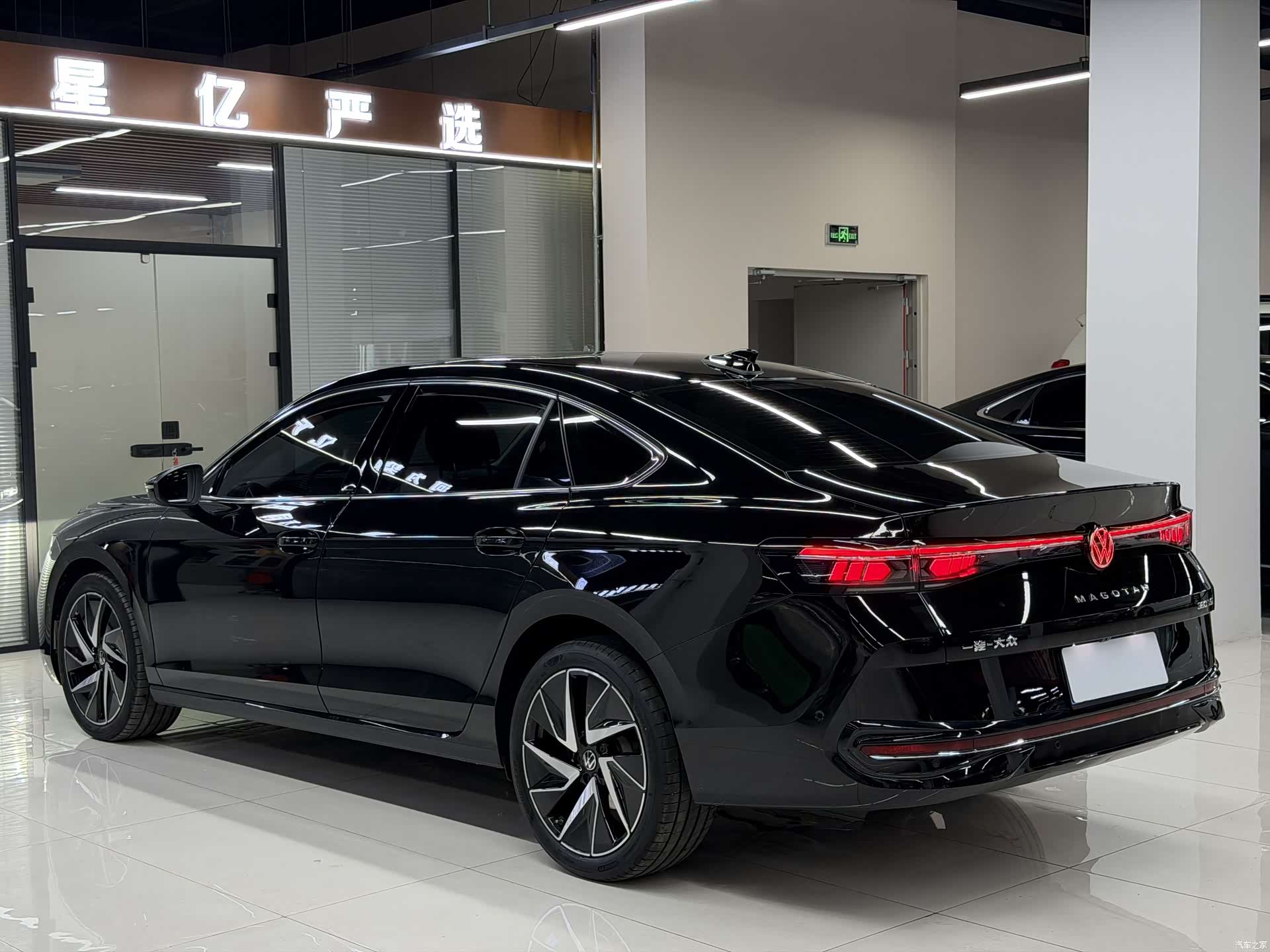 Volkswagen Magotan, 2025 18