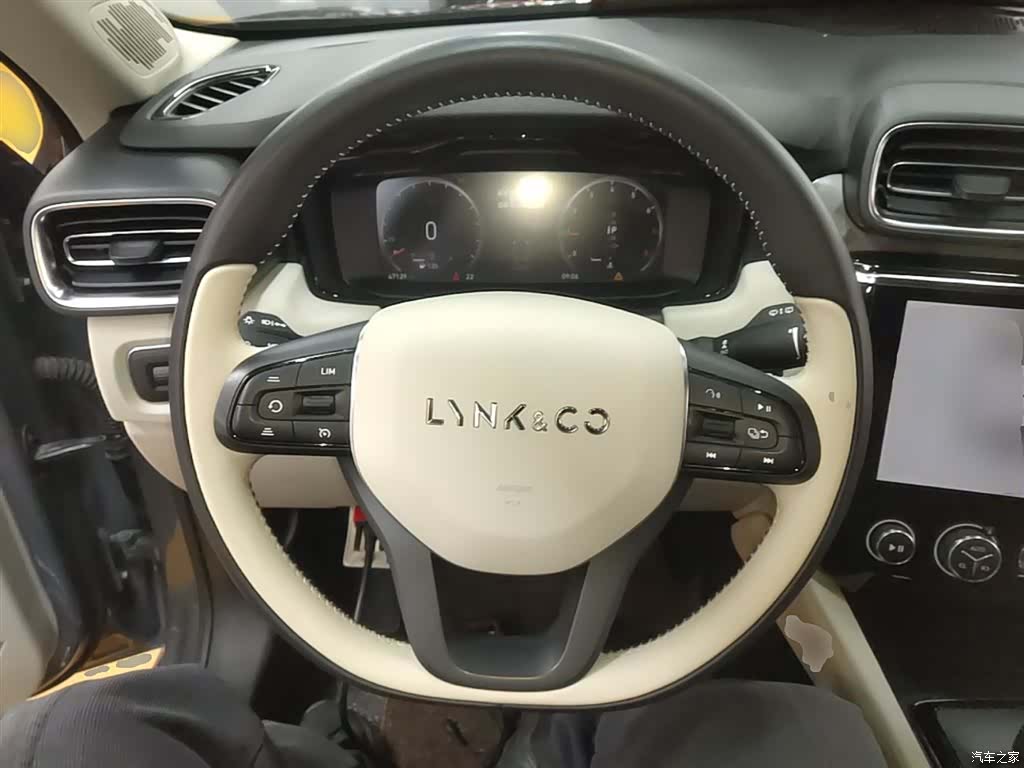 Lynk & Co 01, 2019 11
