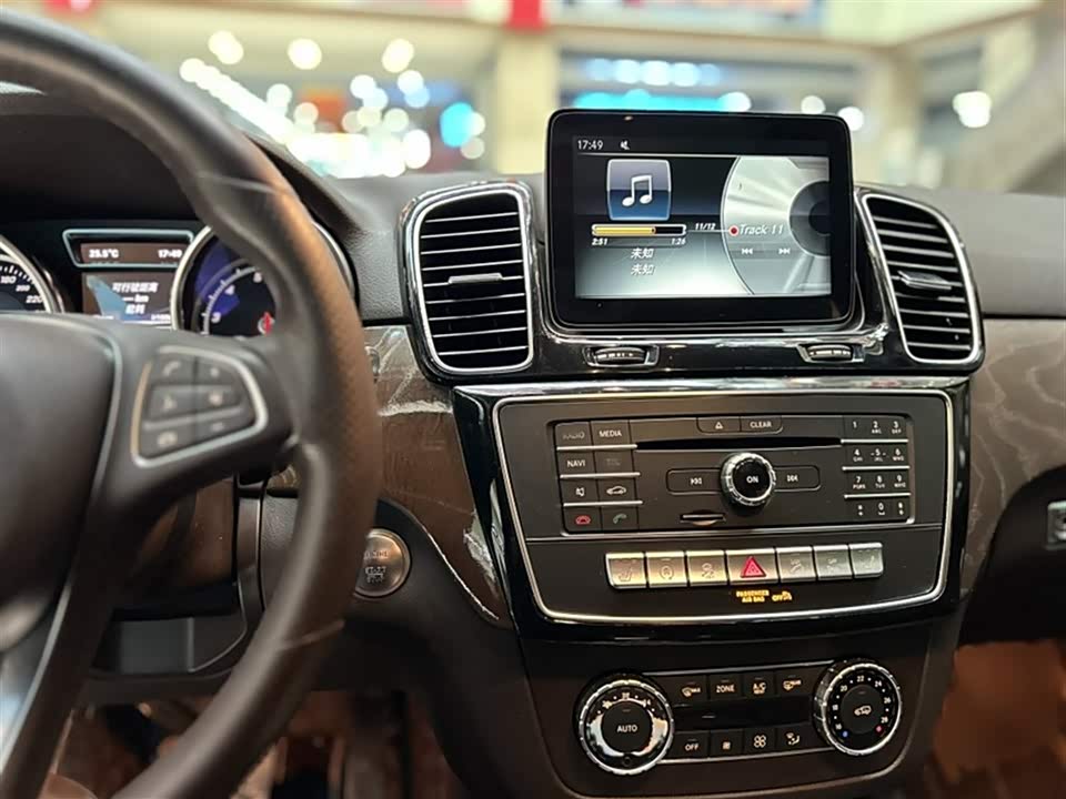 Mercedes-Benz GLE Mercedes-Benz GLE