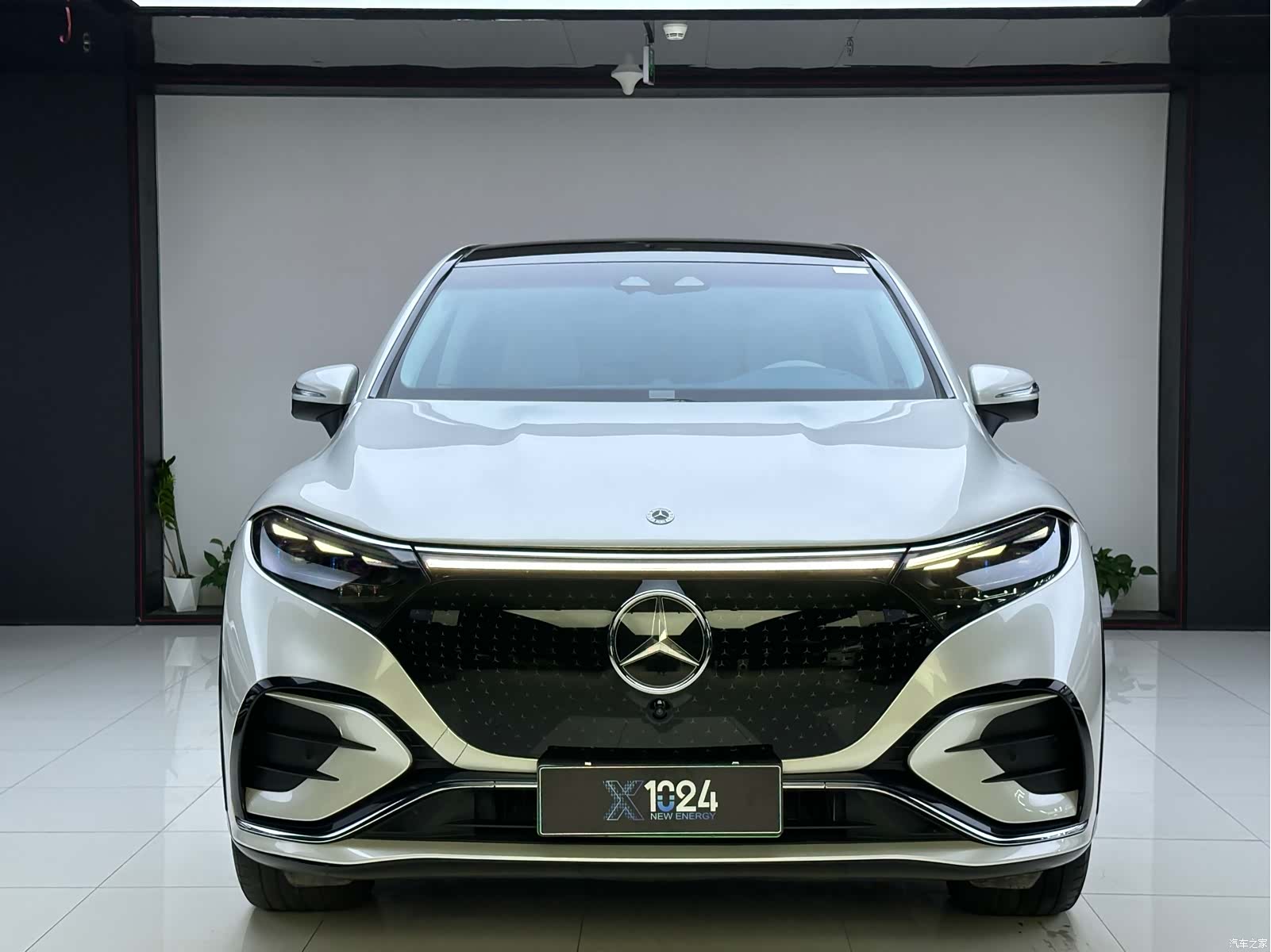 Mercedes-Benz EQS, 2023 2