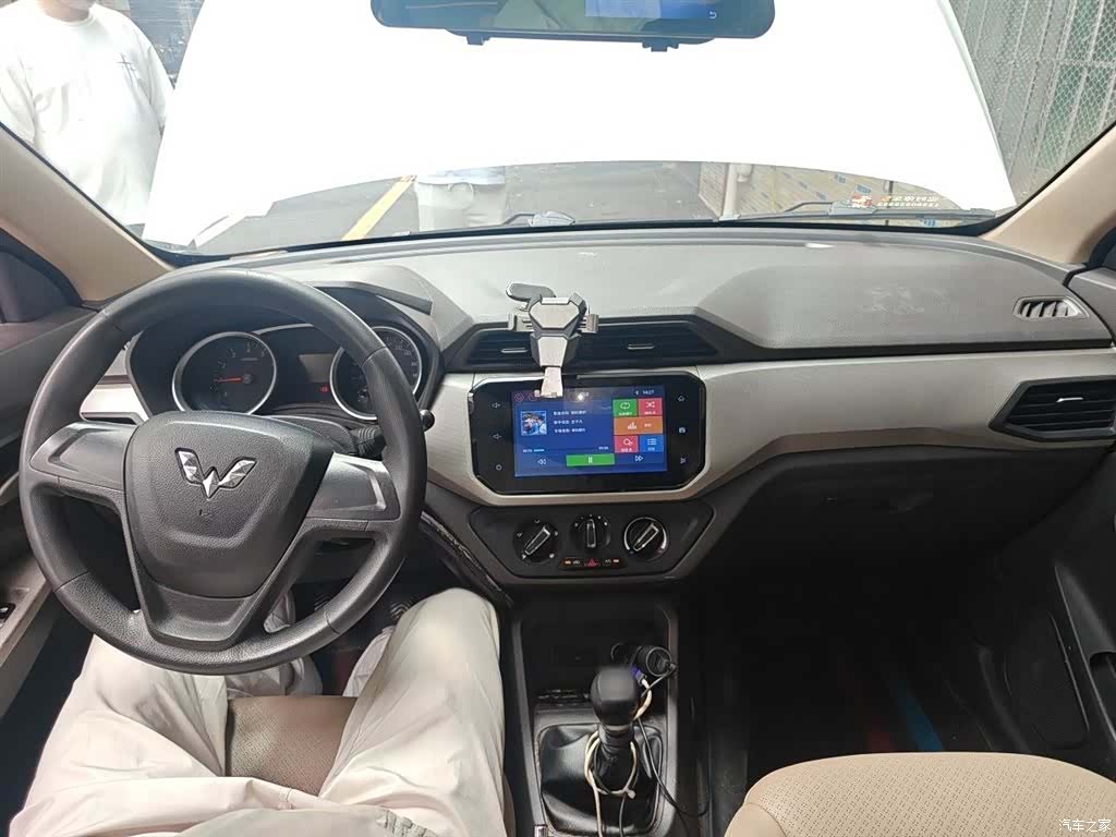 Wuling Hongguang, 2019 13