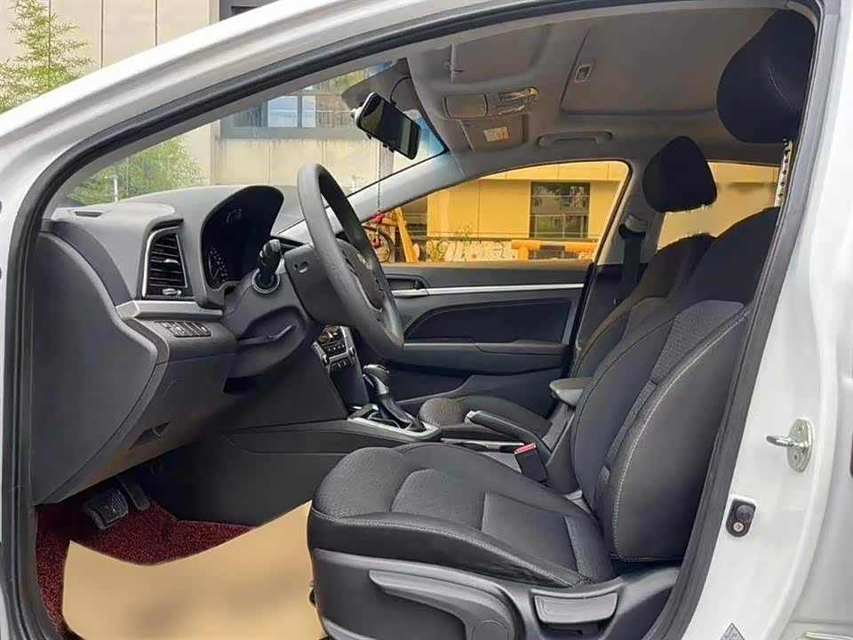 Hyundai Lead