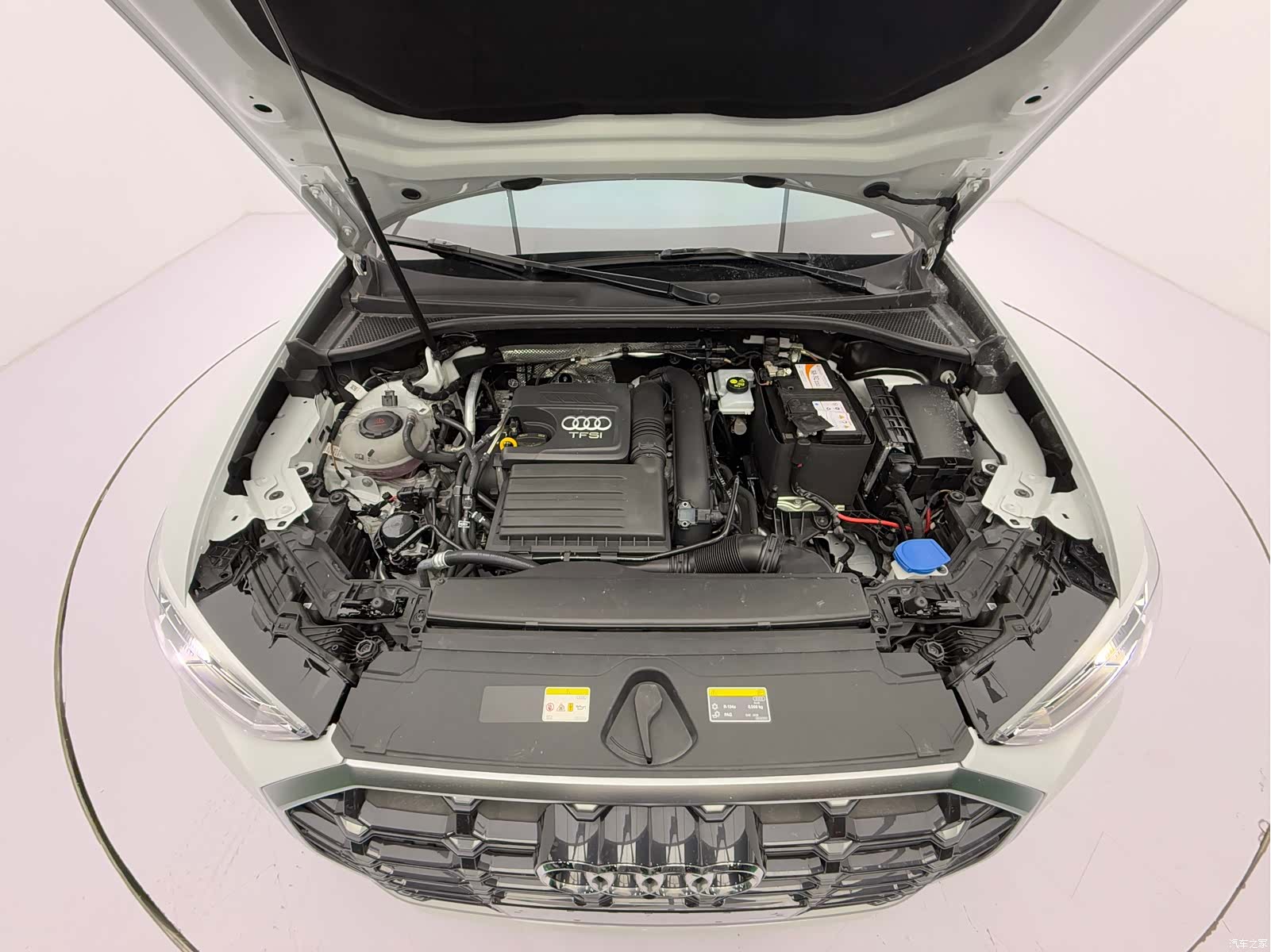 Audi Q3, 2022 8