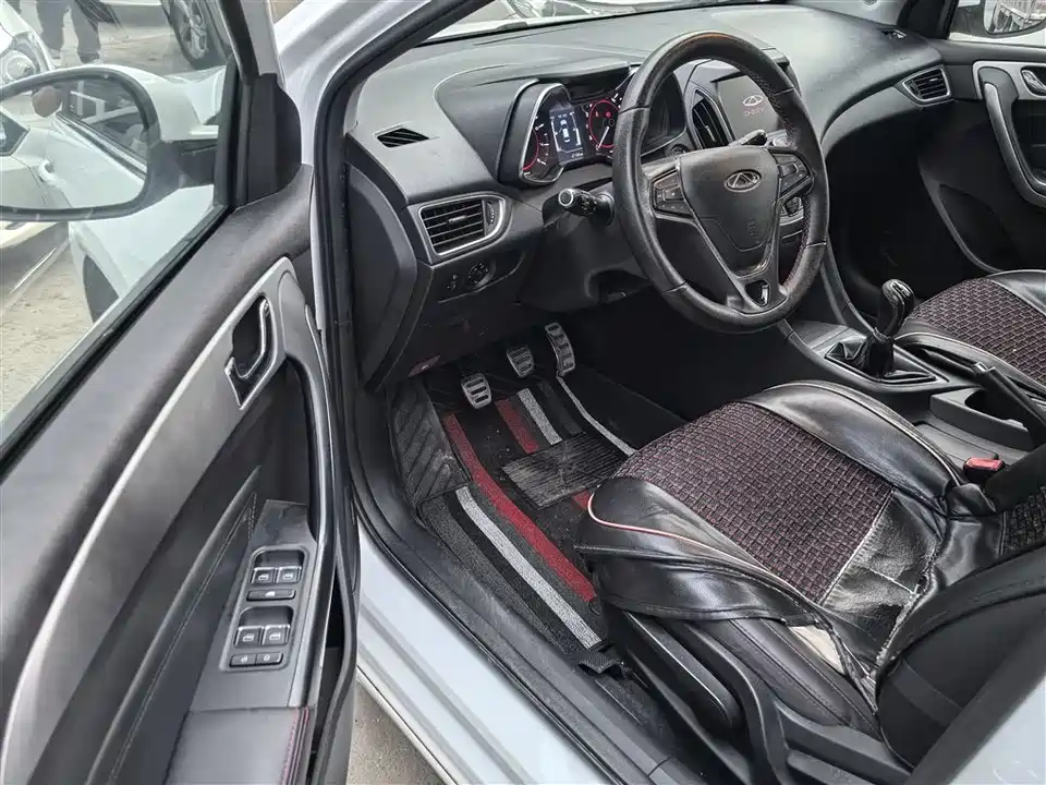 Chery Arrizo 5