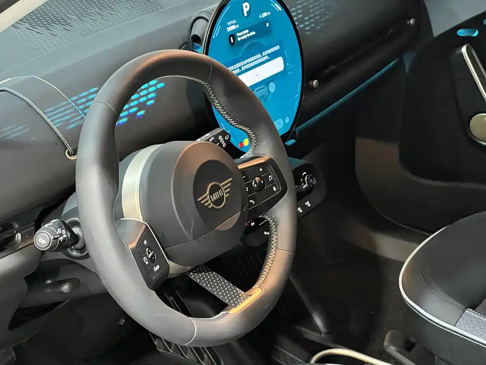 MINI Electric ACEMAN