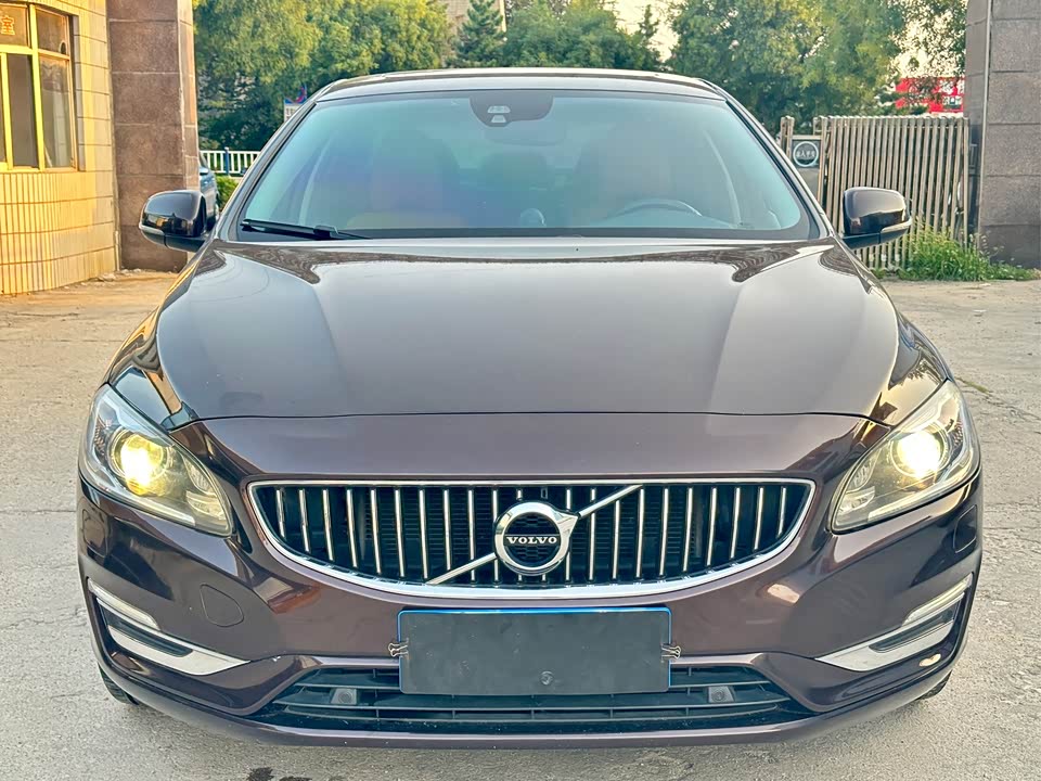 Volvo S60