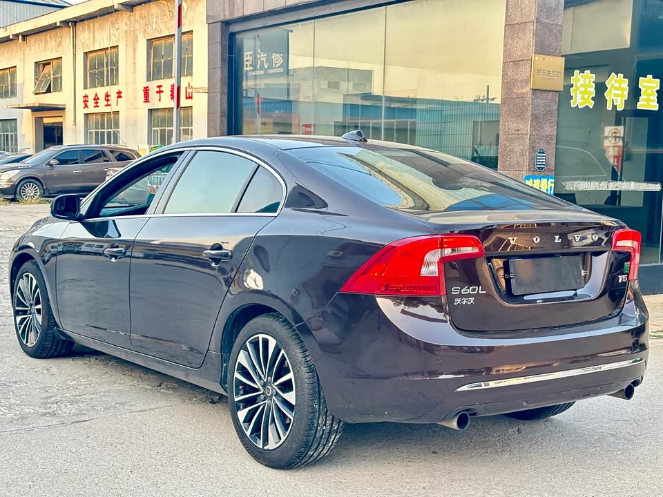 Volvo S60