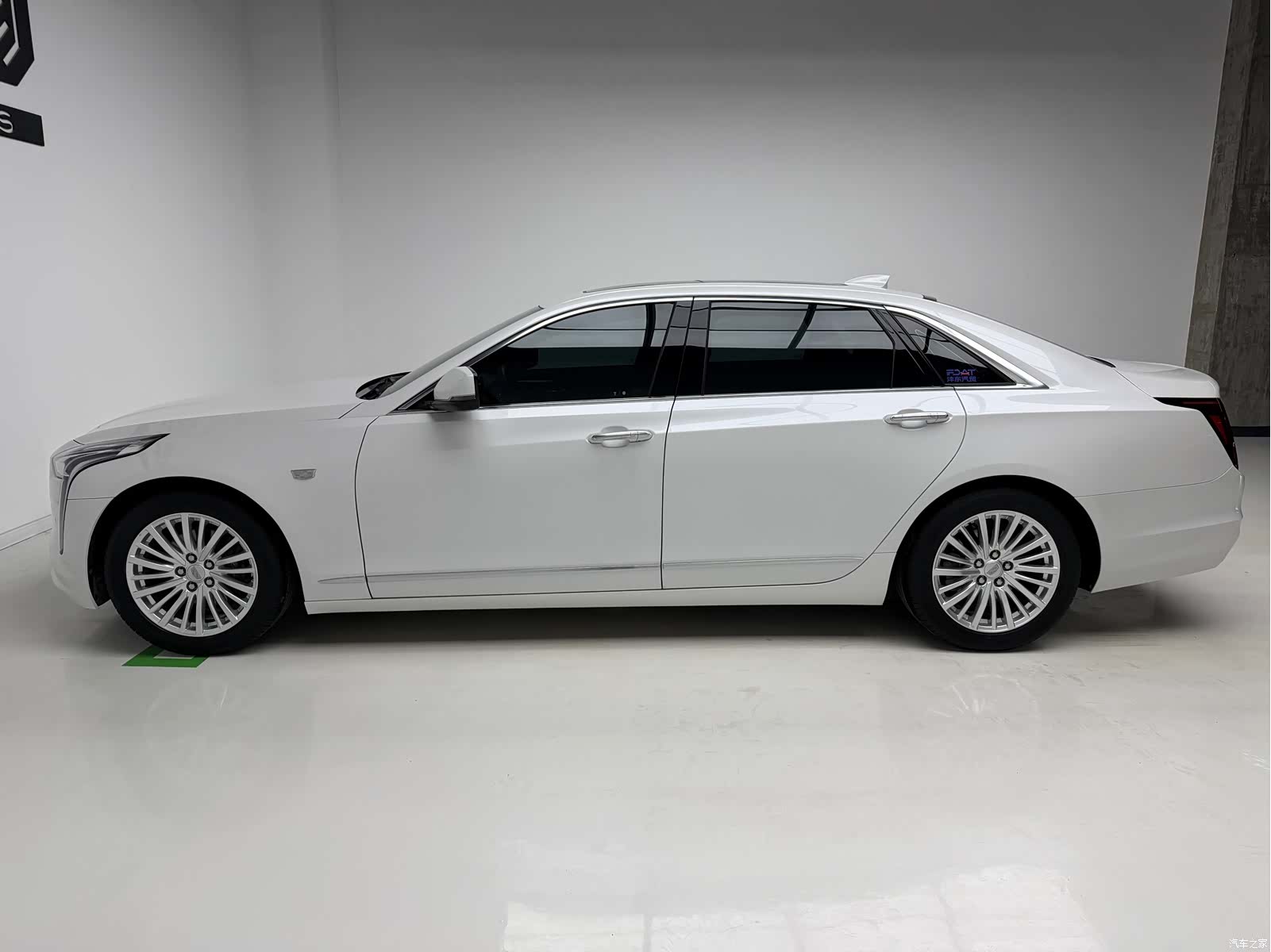 Cadillac CT6, 2023 9