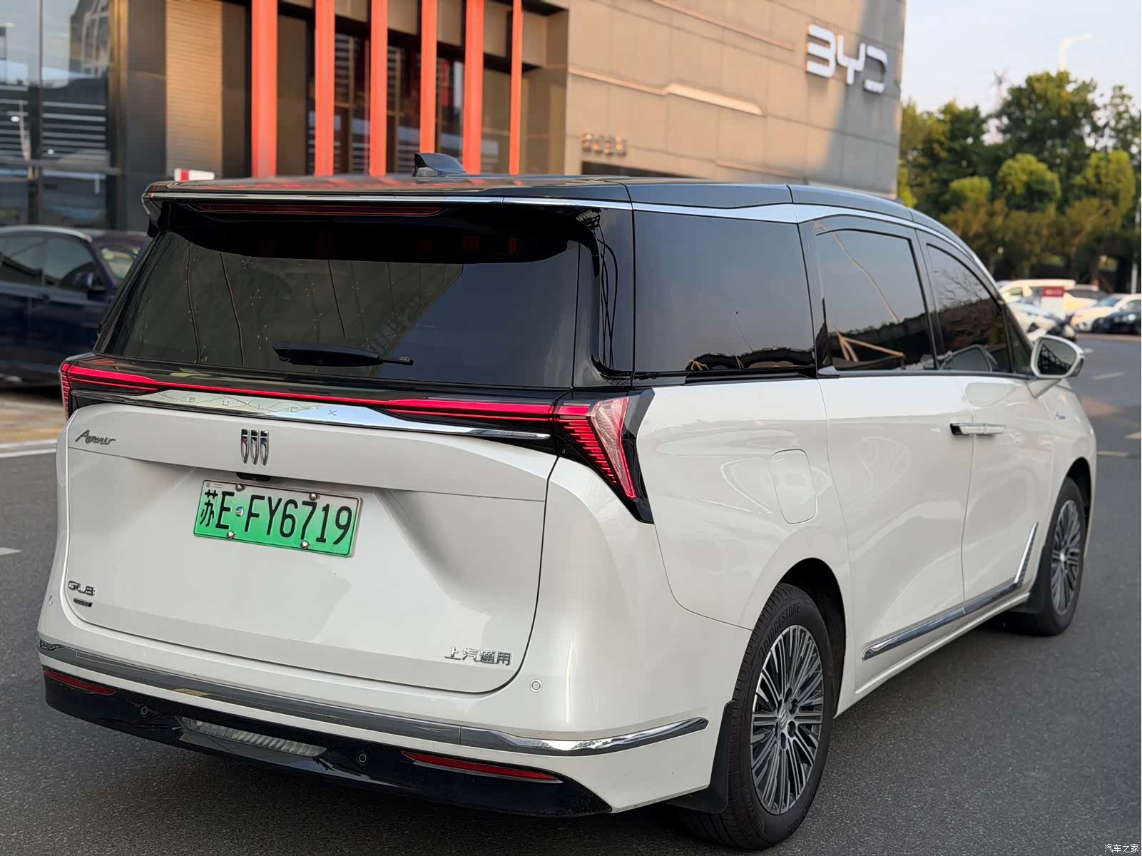 Buick GL8, 2024 все фото