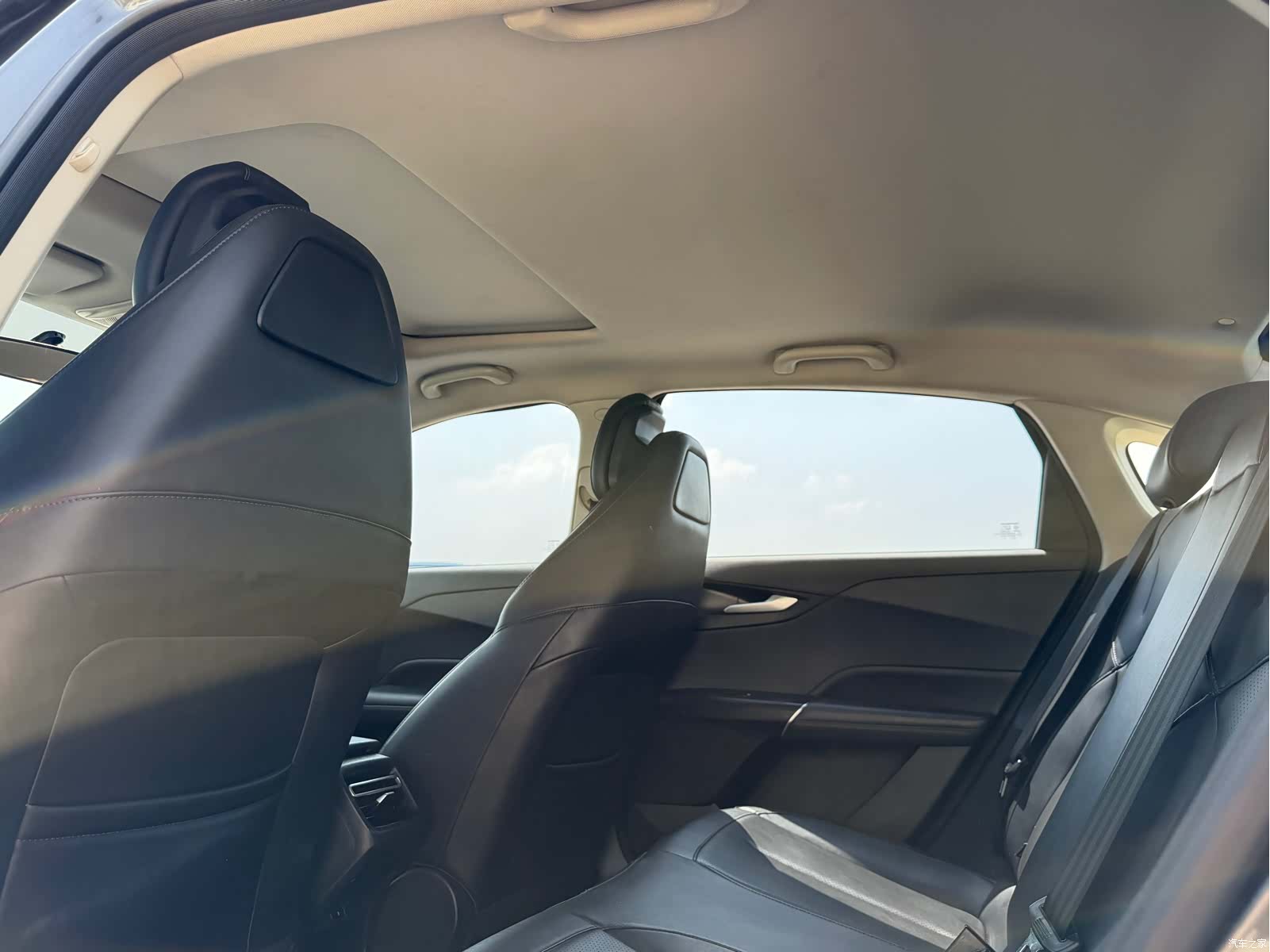 Changan NE, 2023 15