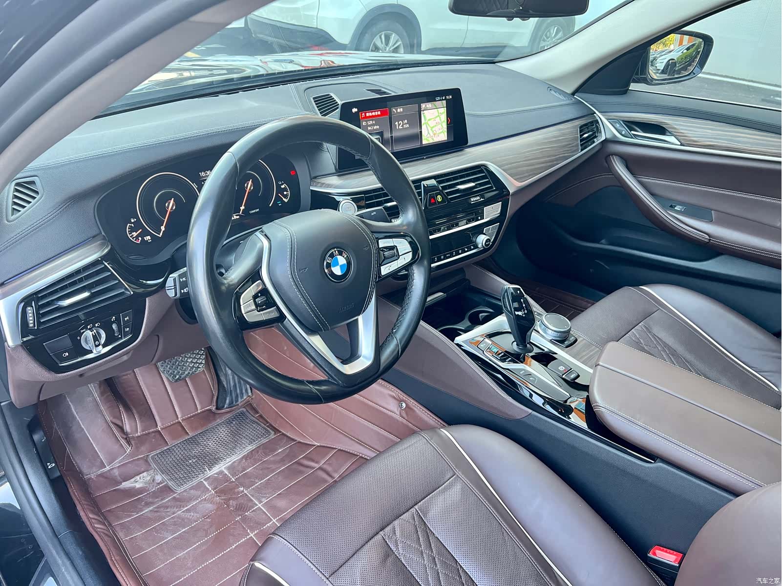 BMW 5 Series, 2019 все фото