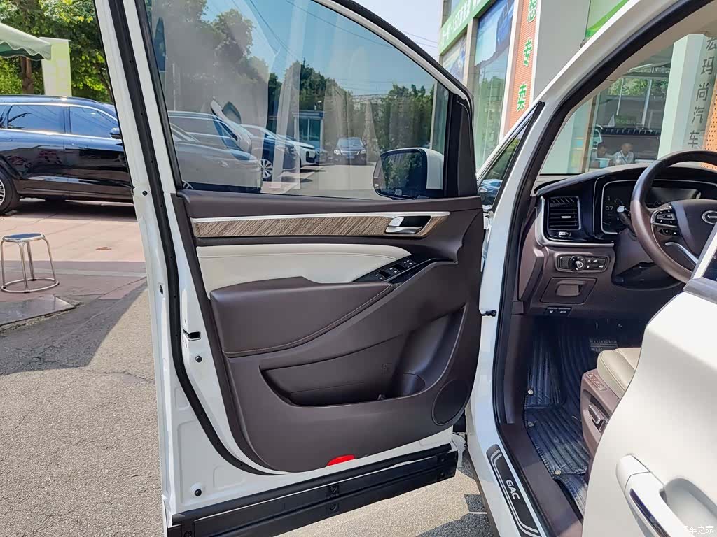 Trumpchi M8, 2022 6