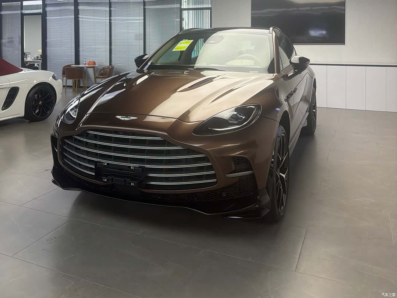 Aston Martin DBX