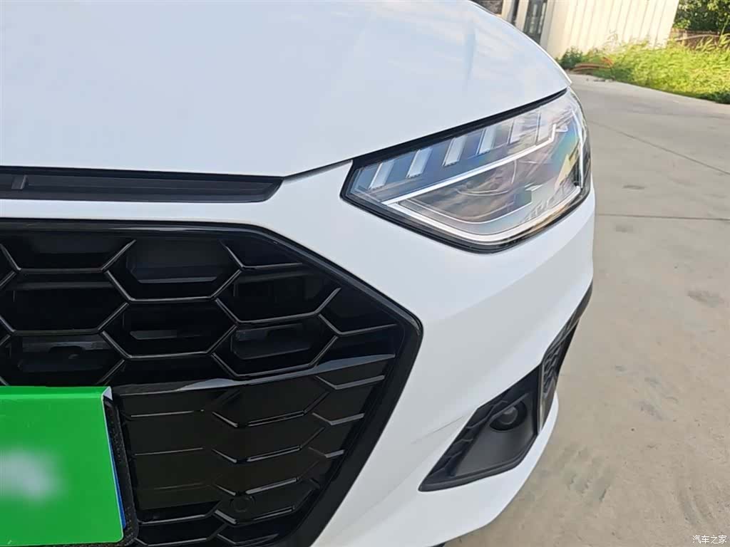 Audi A4L, 2023 24