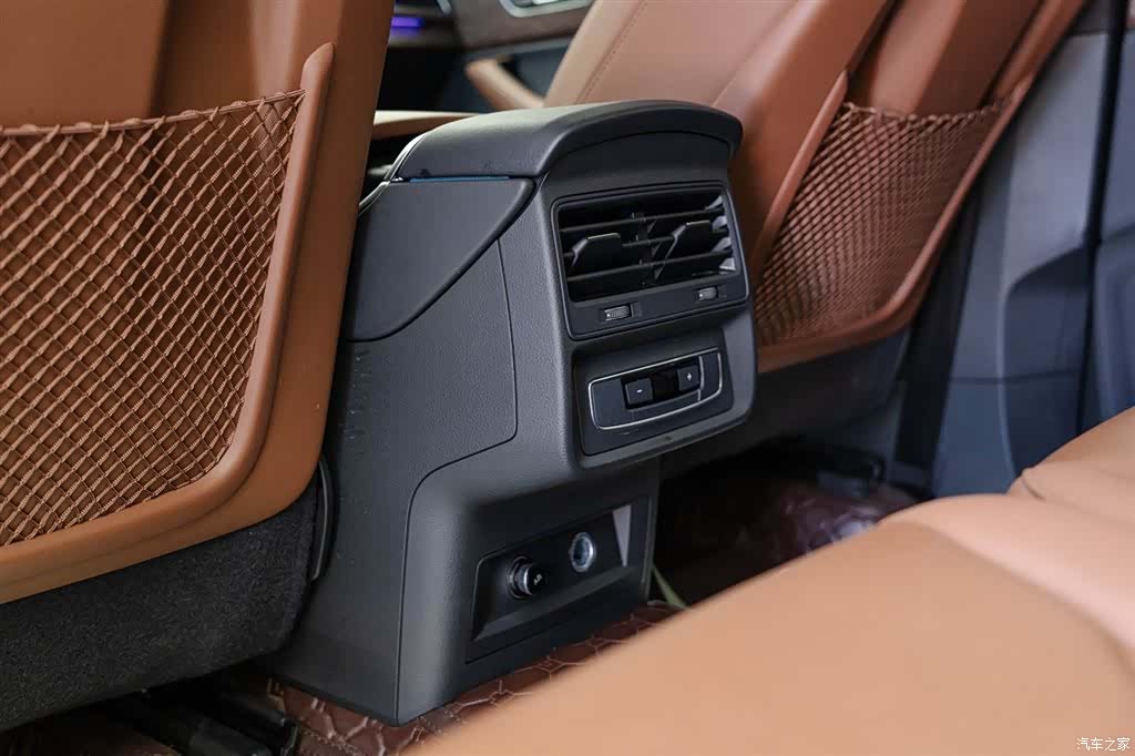 Audi Q7, 2023 17