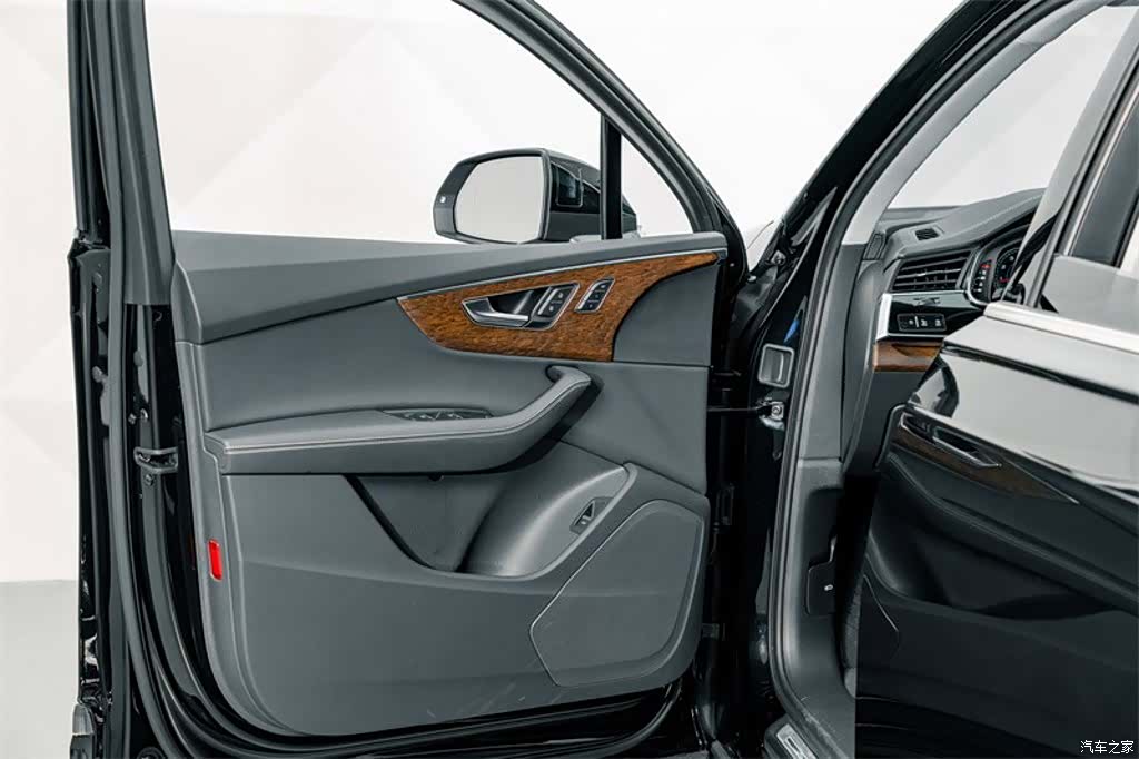 Audi Q7, 2024 17
