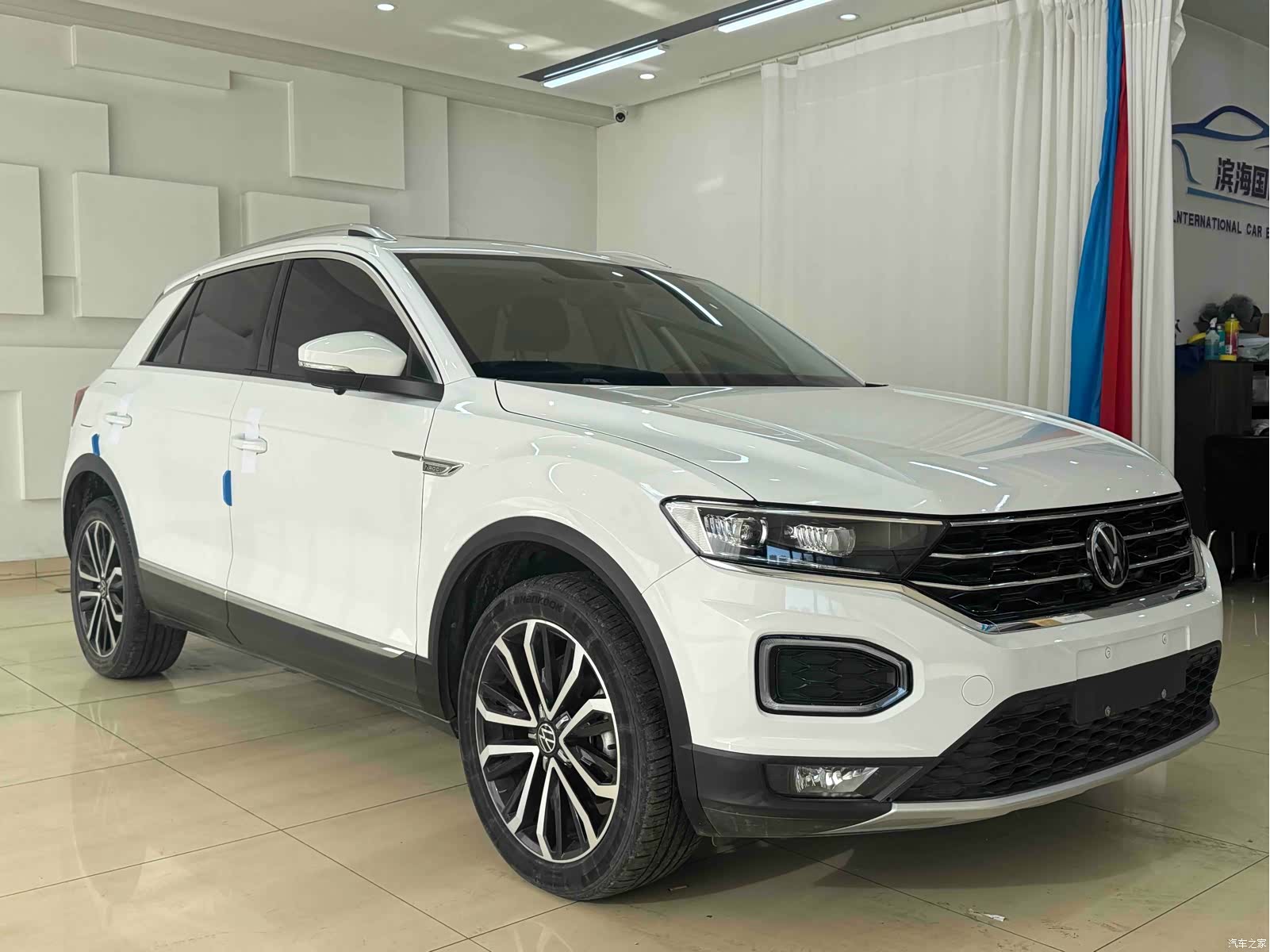 Volkswagen T-ROC, 2021 3