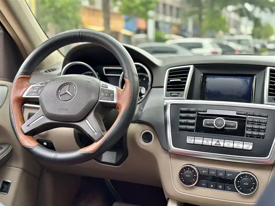 Mercedes-Benz M class