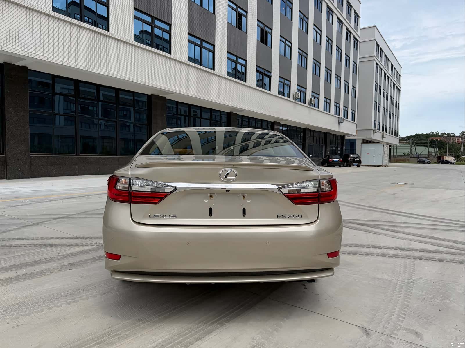 Lexus ES, 2015 все фото