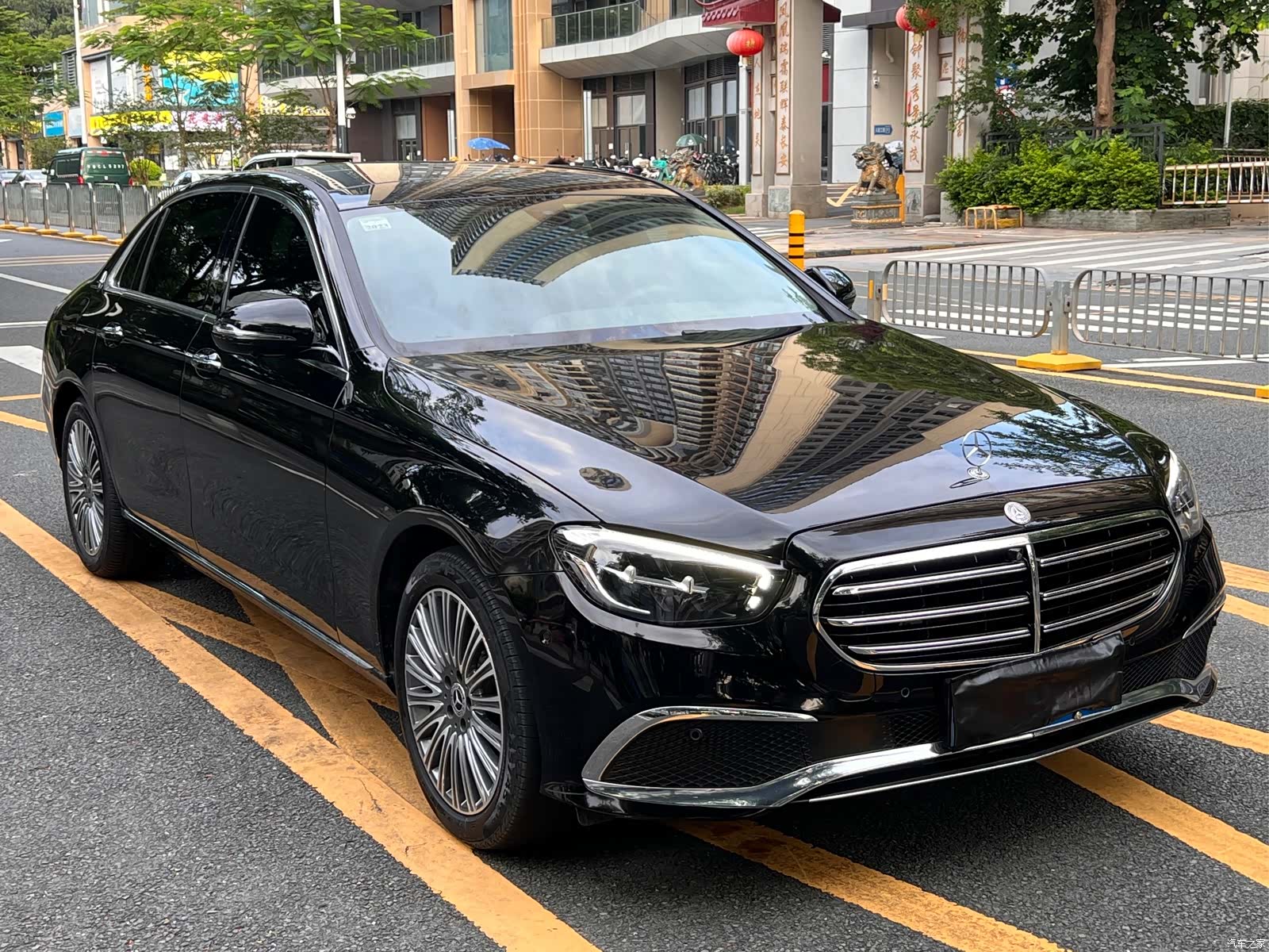 Mercedes-Benz E-Class, 2021 3