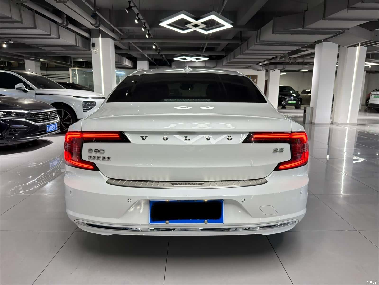 Volvo S90, 2022 все фото