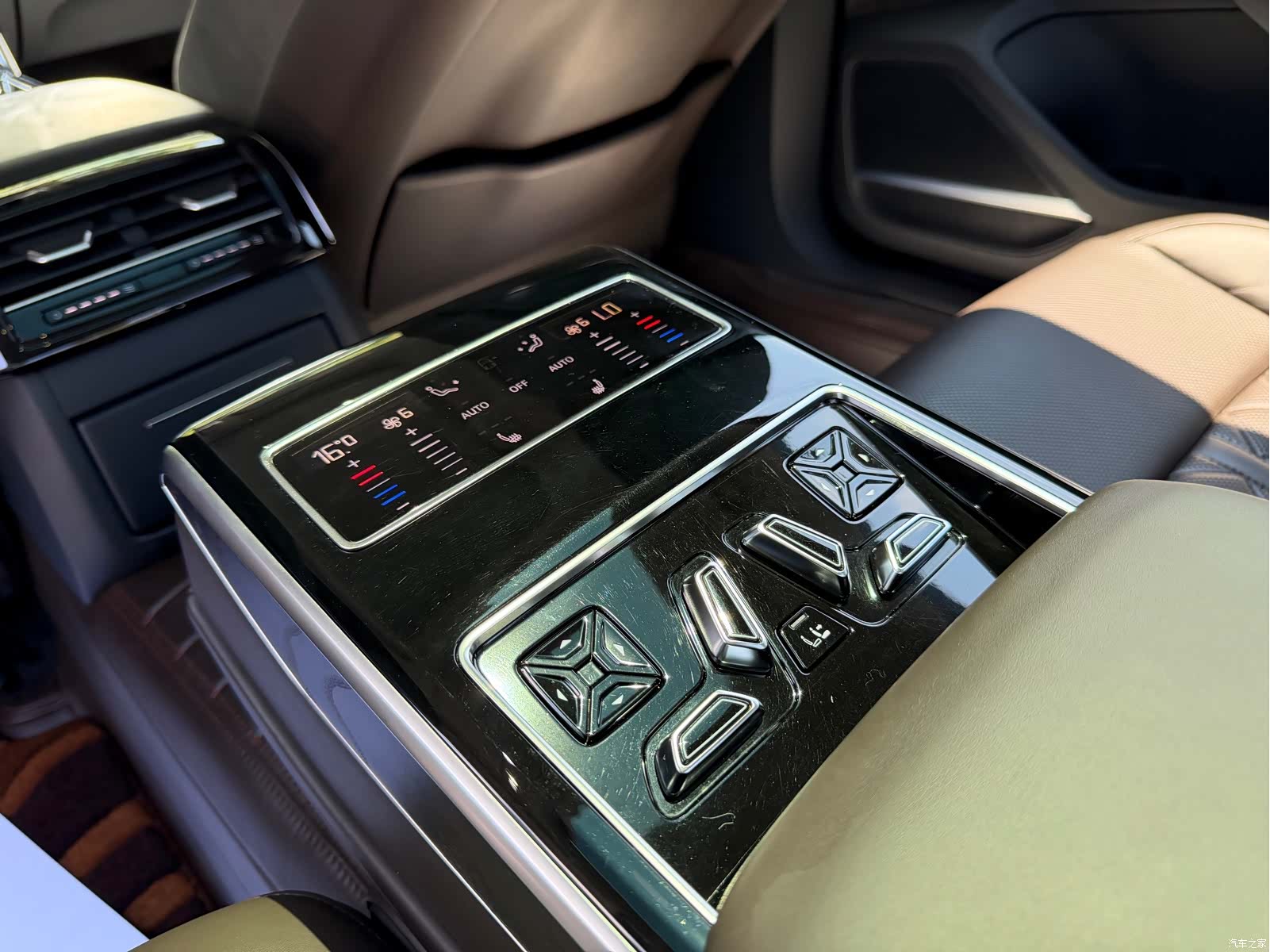 Audi A8L, 2021 28