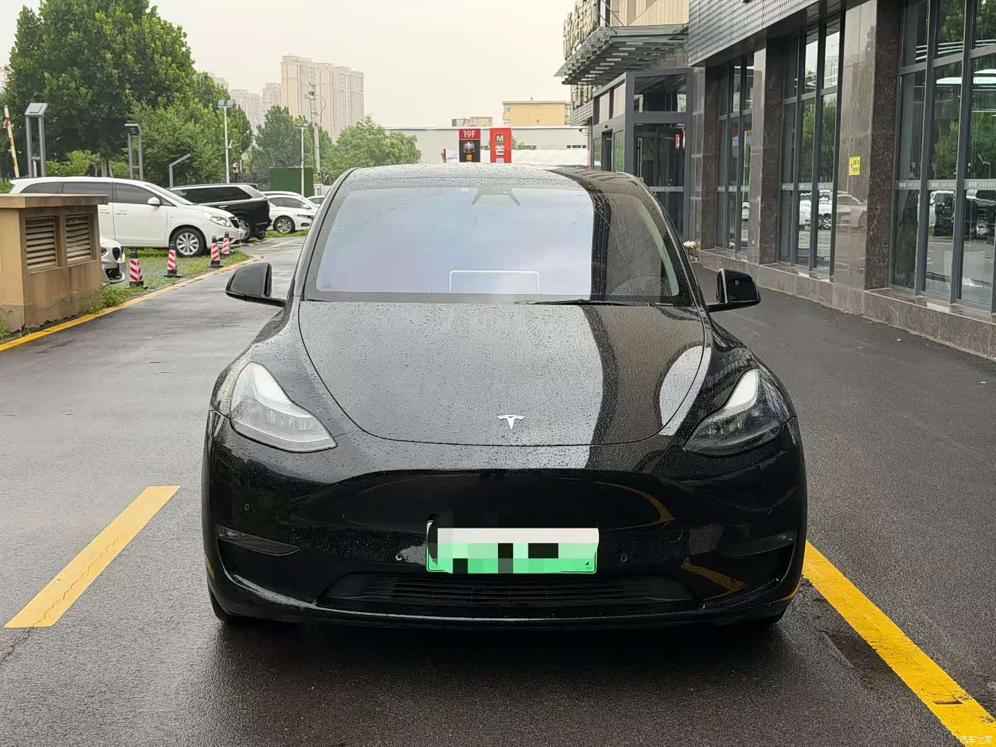 Tesla Model Y, 2023 2
