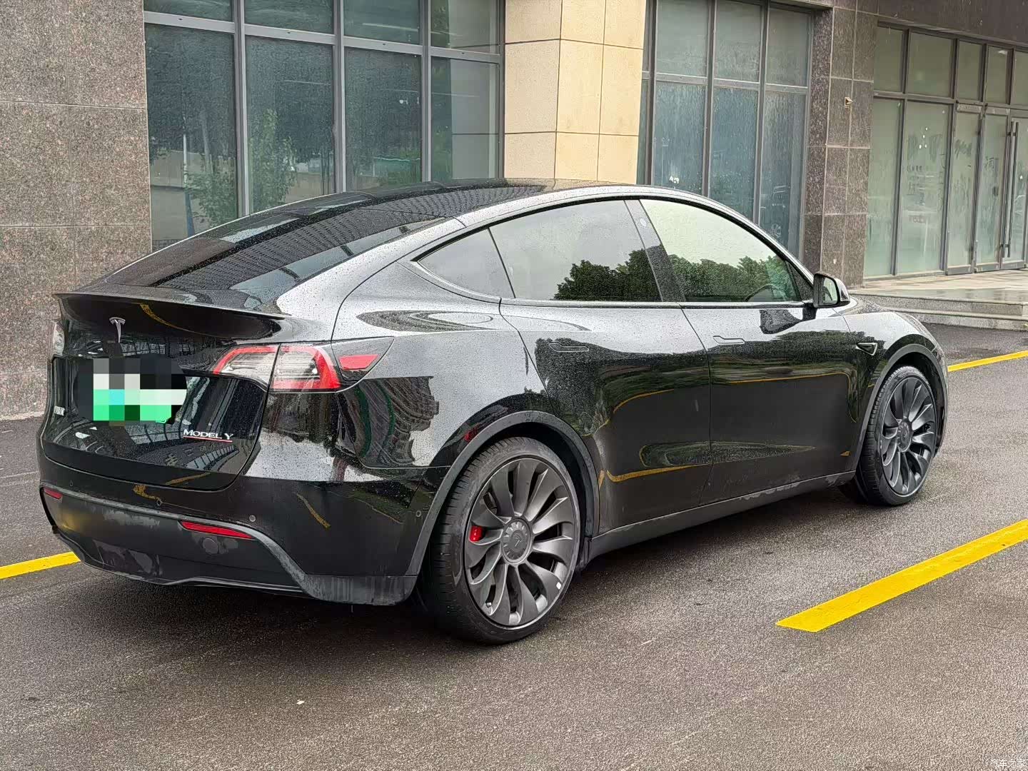 Tesla Model Y, 2023 6