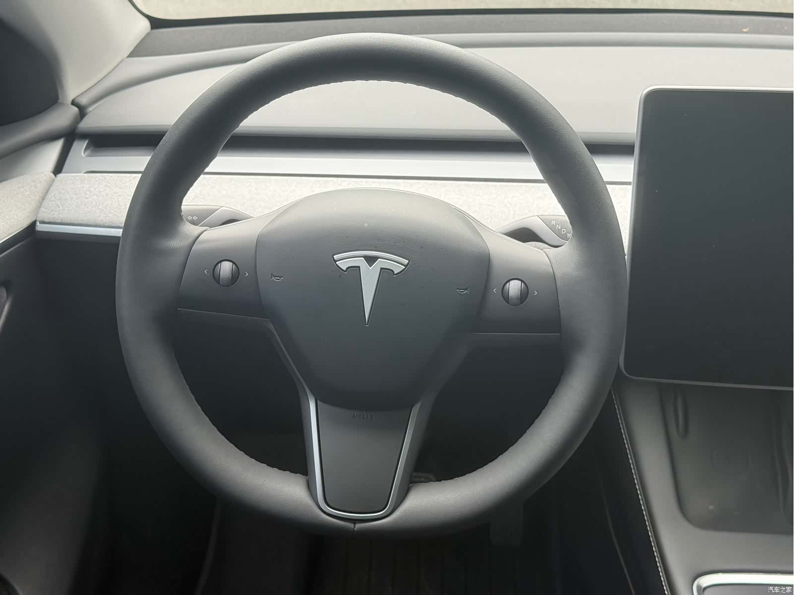 Tesla Model Y, 2024 10