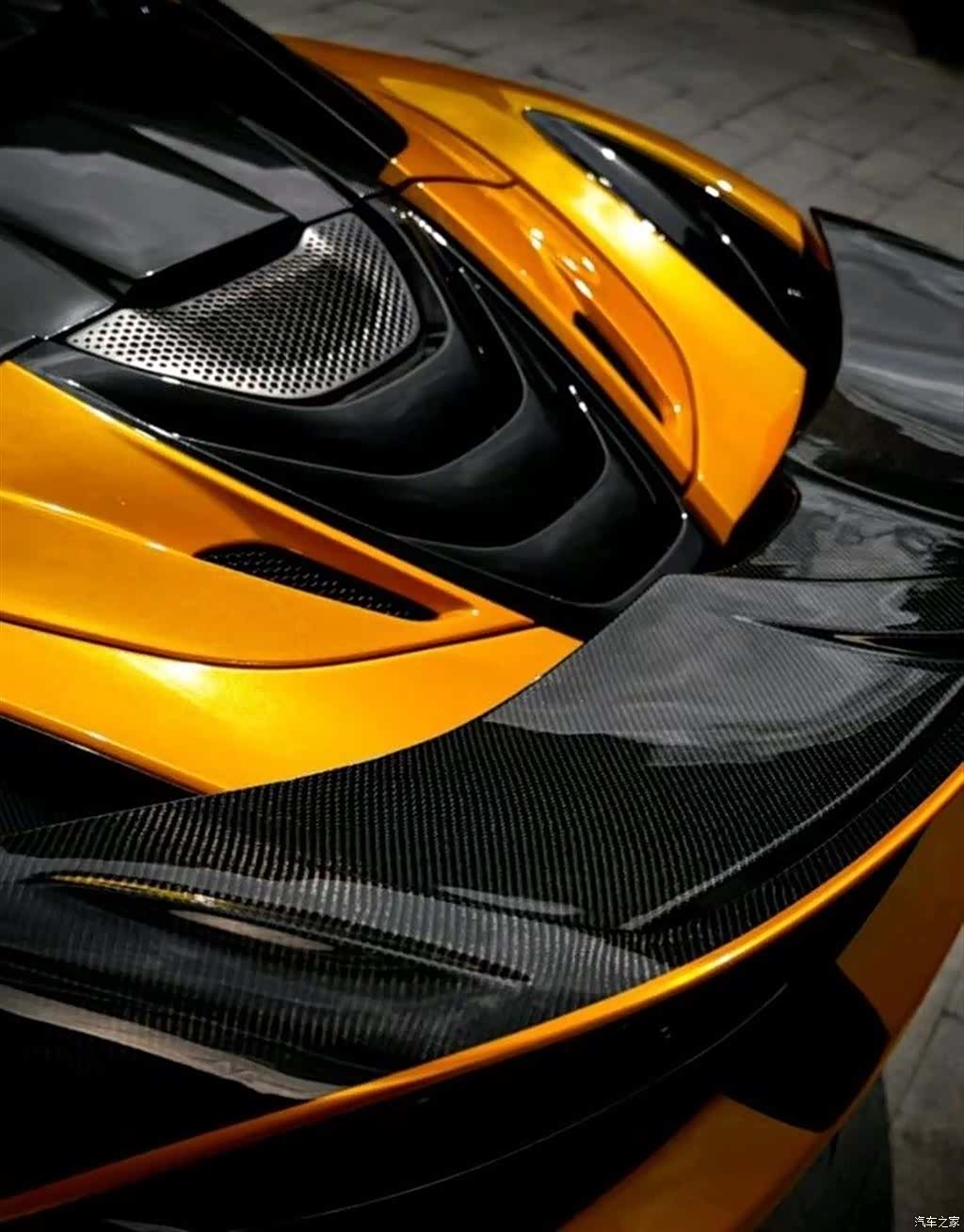 McLaren 720S, 2020 4