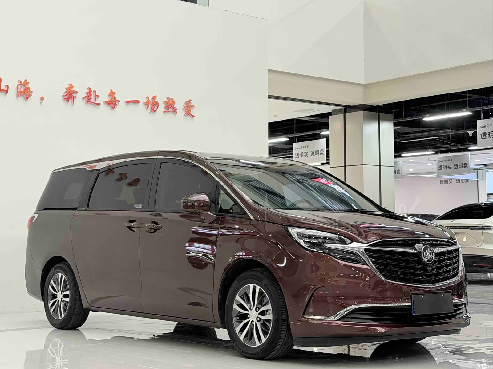 Buick GL8, 2022 3