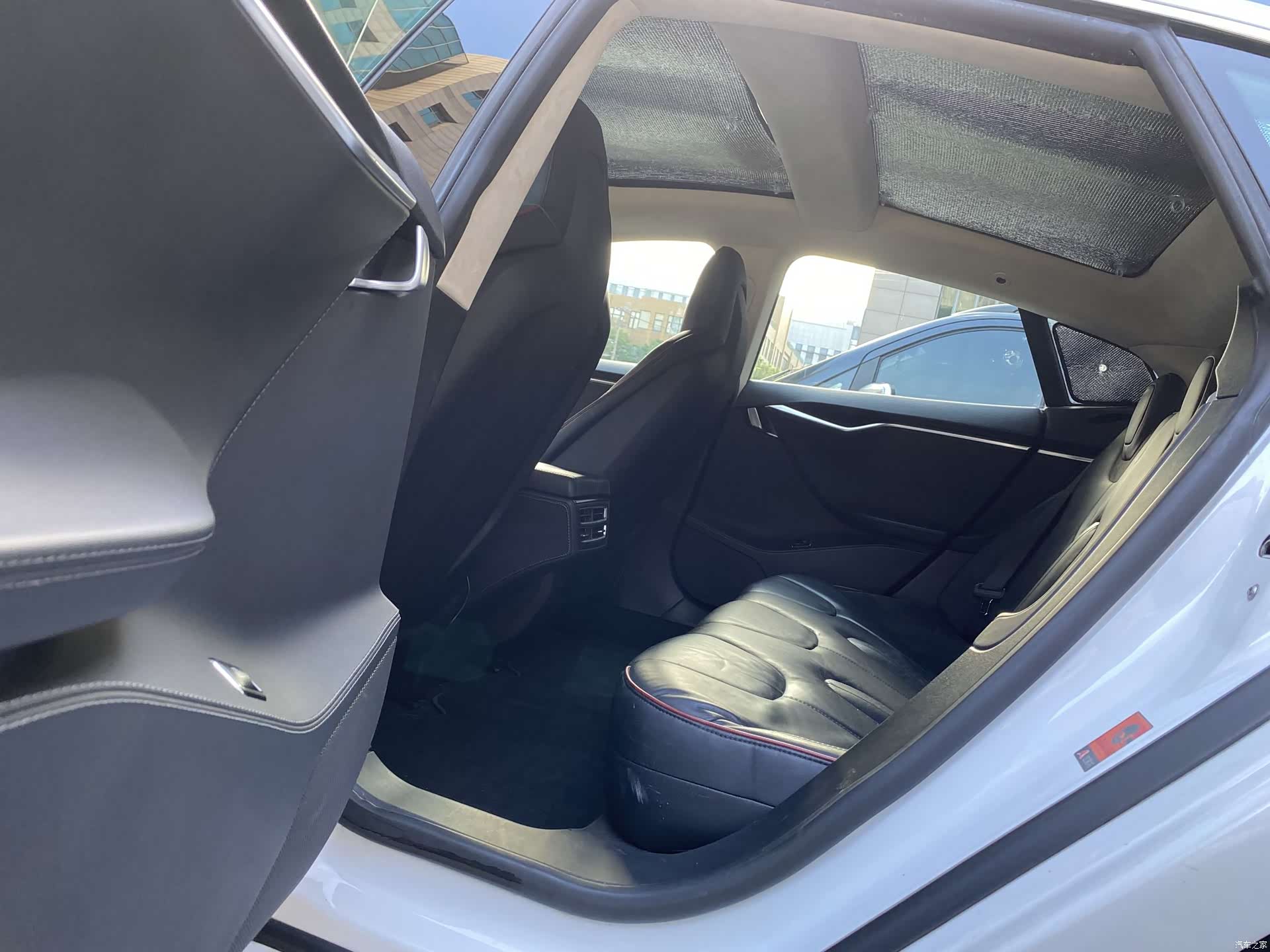 Tesla Model S, 2015 11