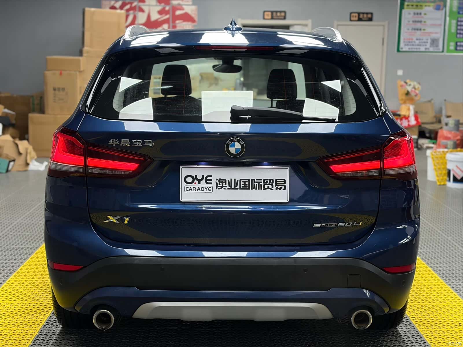 BMW X1, 2022 все фото