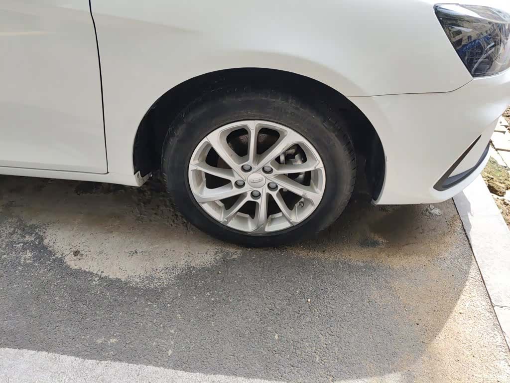Geely Emgrand, 2021 26