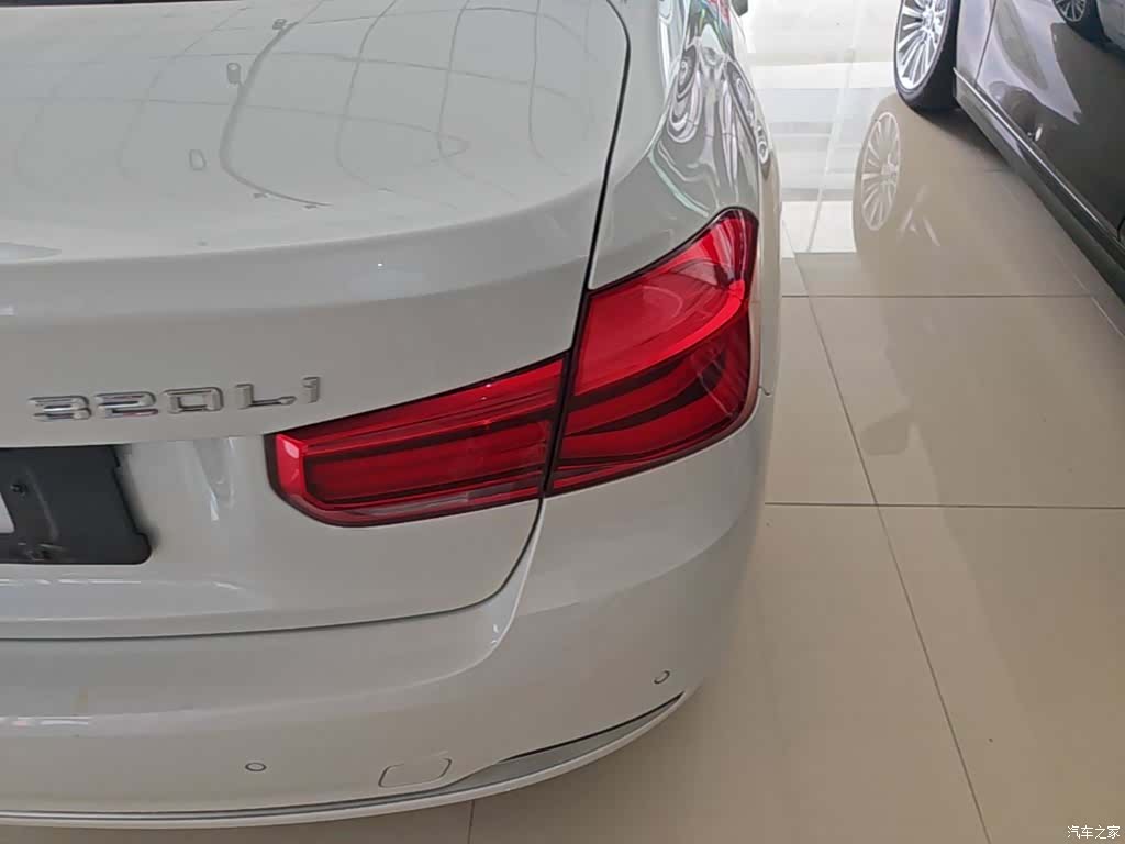 BMW 3 Series, 2019 24