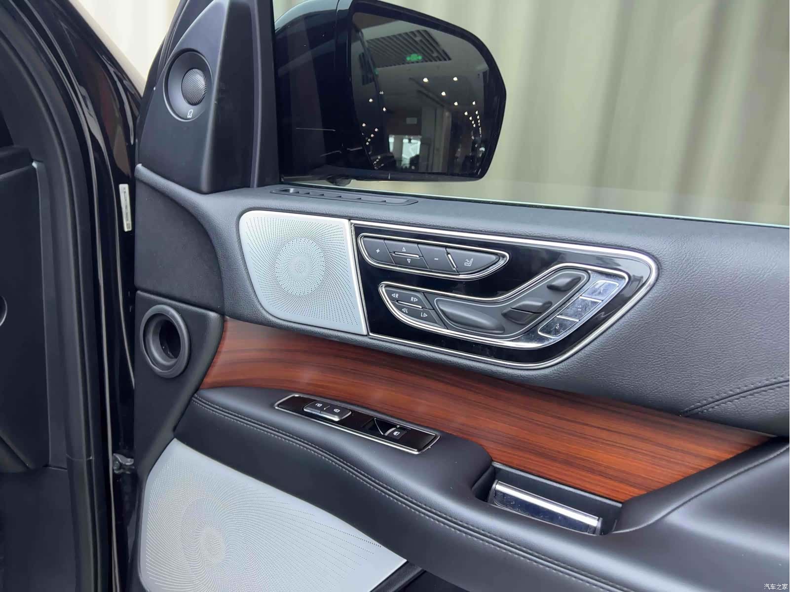 Lincoln Navigator, 2022 4