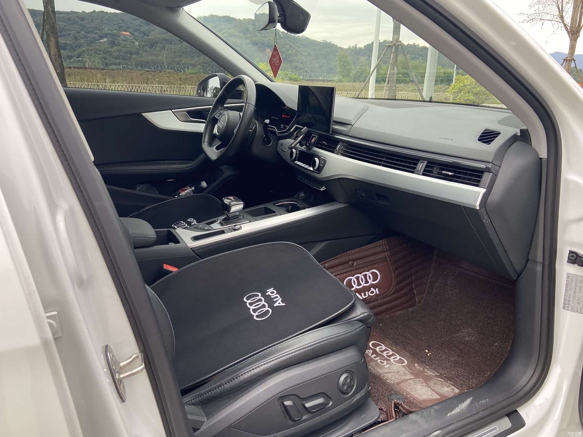 Audi A4L, 2022 9