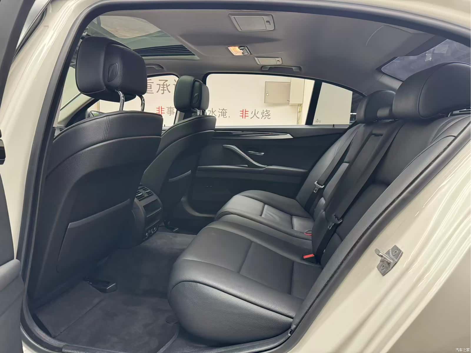 BMW 5 Series, 2013 11