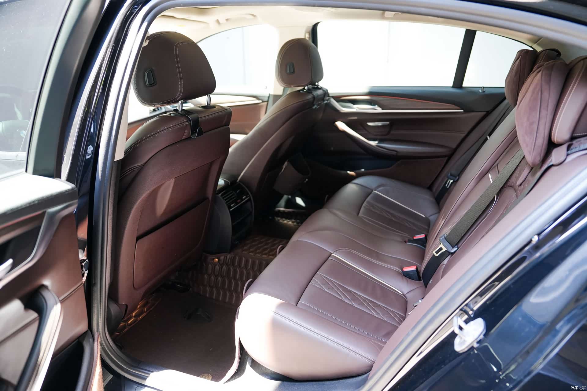 BMW 5 Series, 2018 16