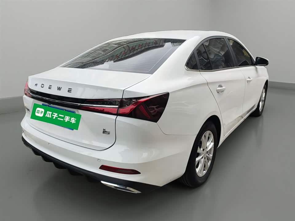 Roewe i5
