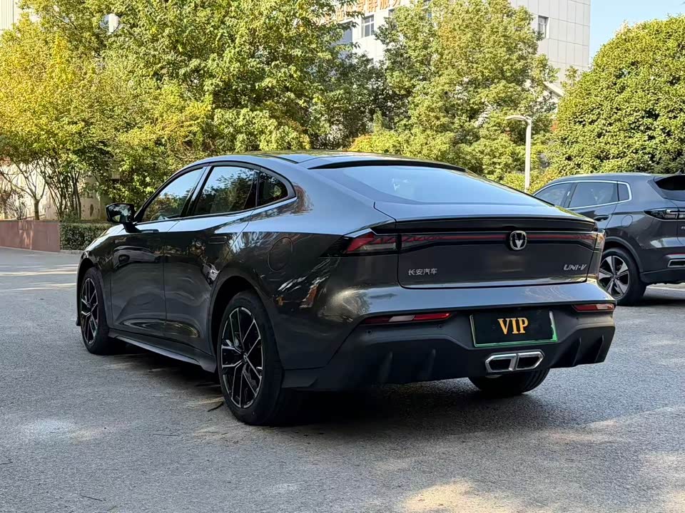 Changan UNI-V Smart iDD