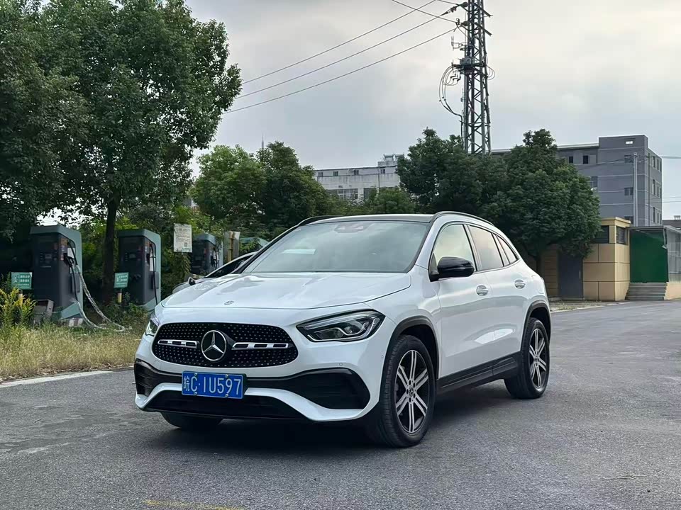 Mercedes-Benz GLA