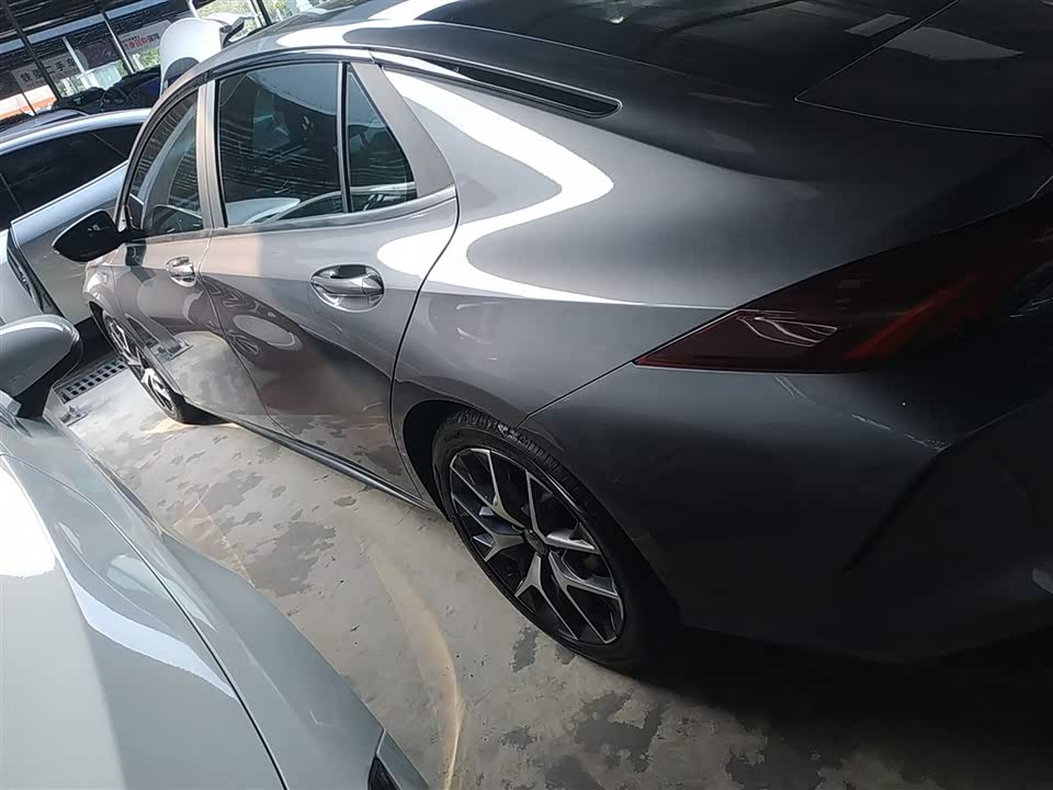 Trumpchi Shadow Leopard
