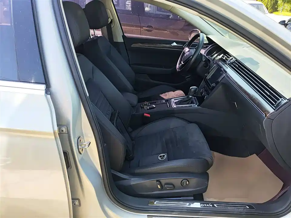 Volkswagen Magotan