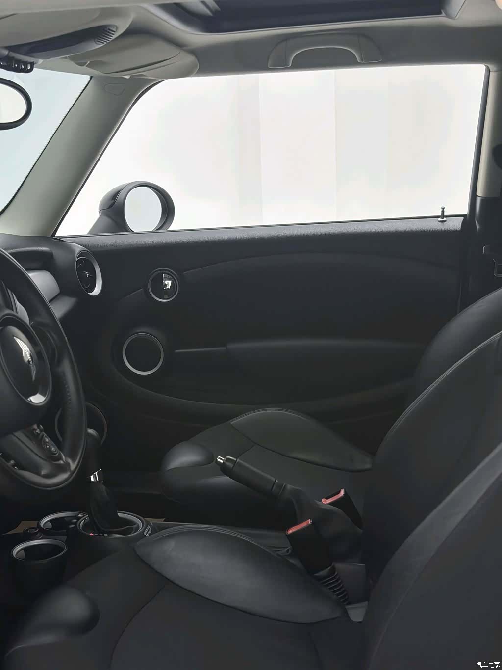 Mini Cooper, 2011 10