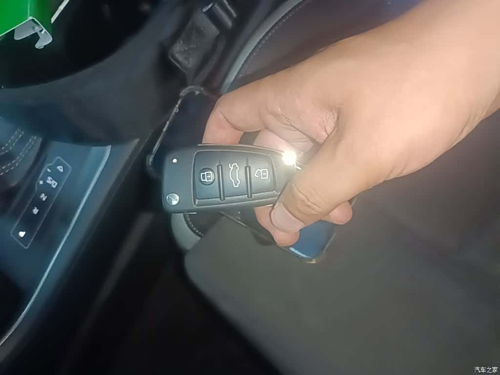 Audi Q3, 2021 9