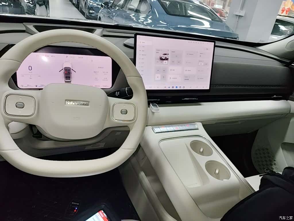 Haval Hi4, 2025 10