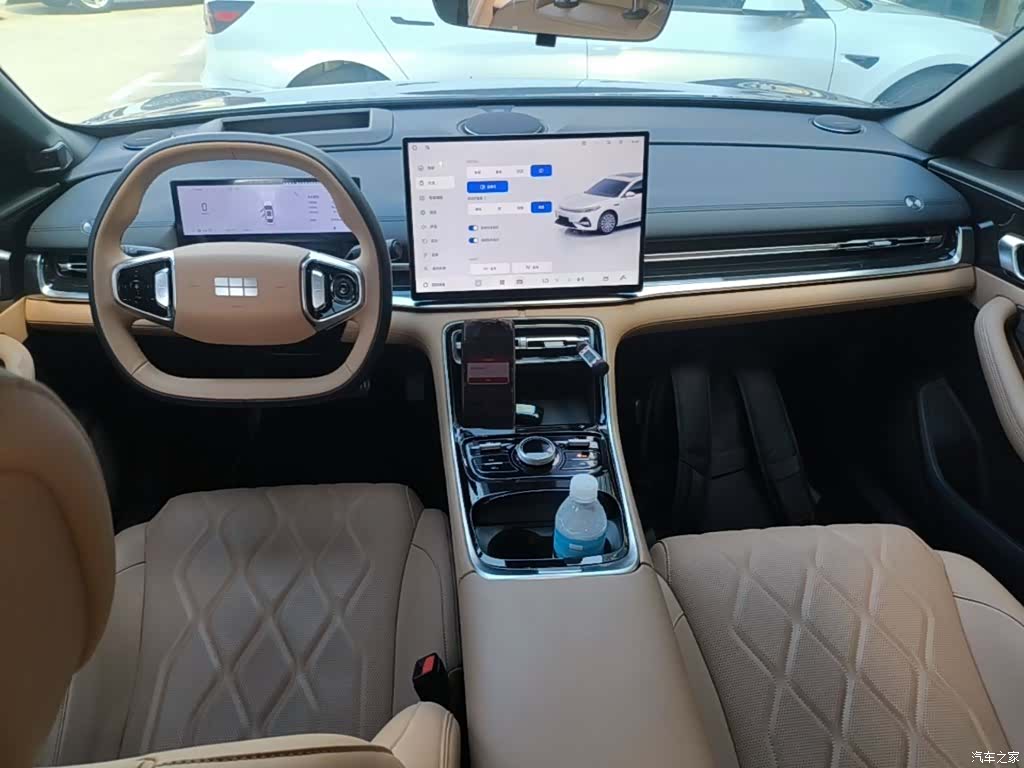 Geely A7, 2025 10