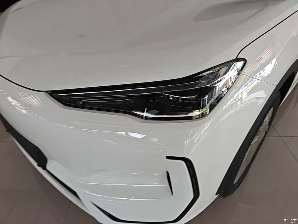 Geely Galaxy E5, 2026 24