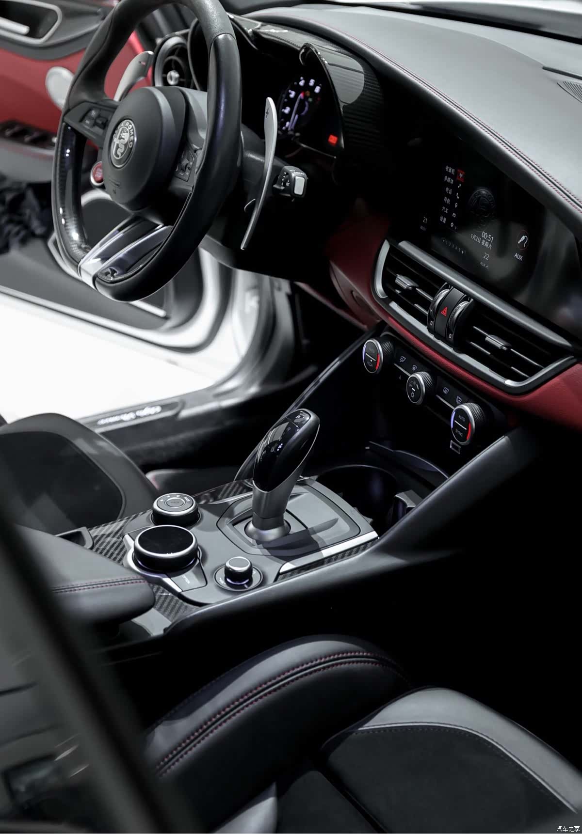 Alfa Romeo Giulia, 2018 7